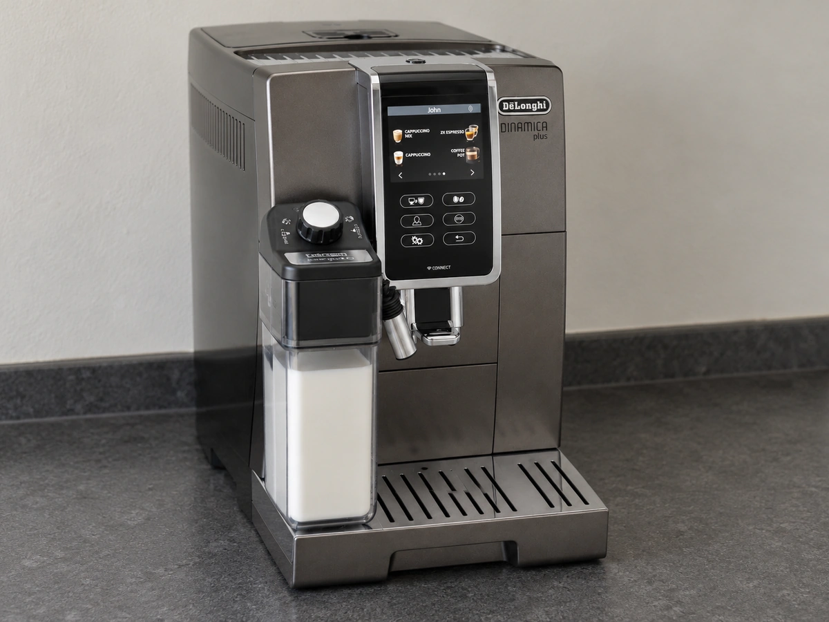 De'Longhi Dinamica Plus from the front